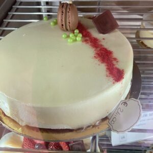 Mousse al cioccolato bianco con fragoline